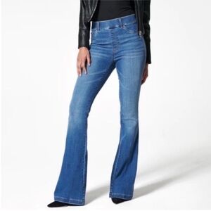 Spanx SPANXshape EveryWear Flare Jeans in Large